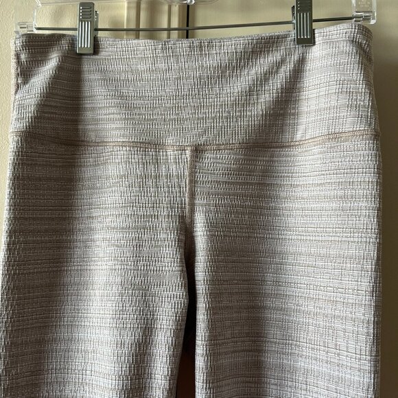 Athleta High Rise Jacquard Chaturanga Textured Leggings Grey Size Medium - Picture 11 of 14